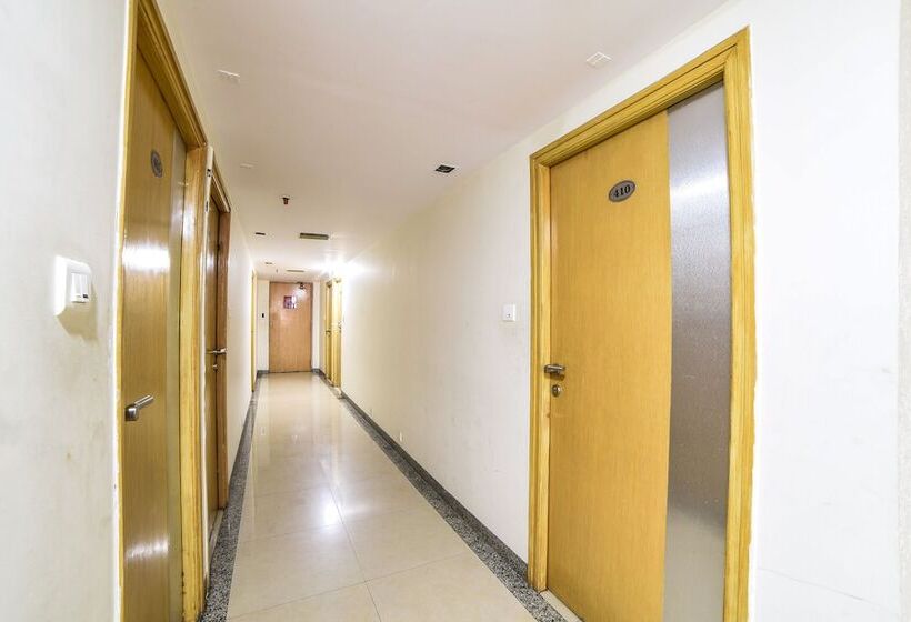 בית מלון כפרי Oriva Vinflora Residency   Jubilee Hills