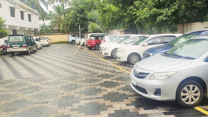 酒店 Afrad International