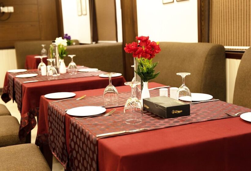 فندق Afrad International