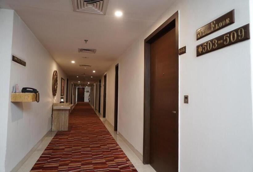 Отель The Alcor