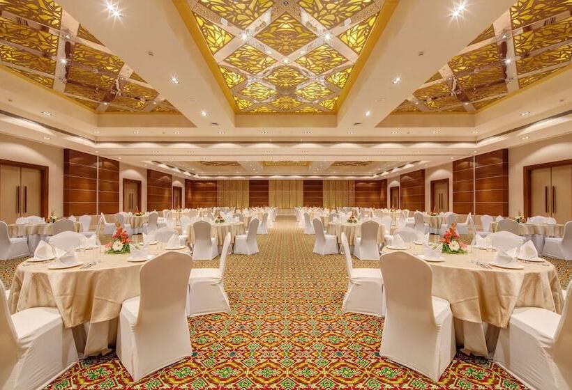 בית מלון כפרי Balaji Sarovar Premiere