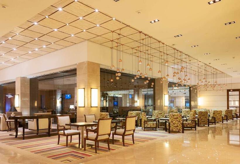 בית מלון כפרי Balaji Sarovar Premiere