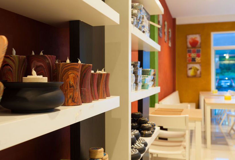 Отель Bangtao Kanita House