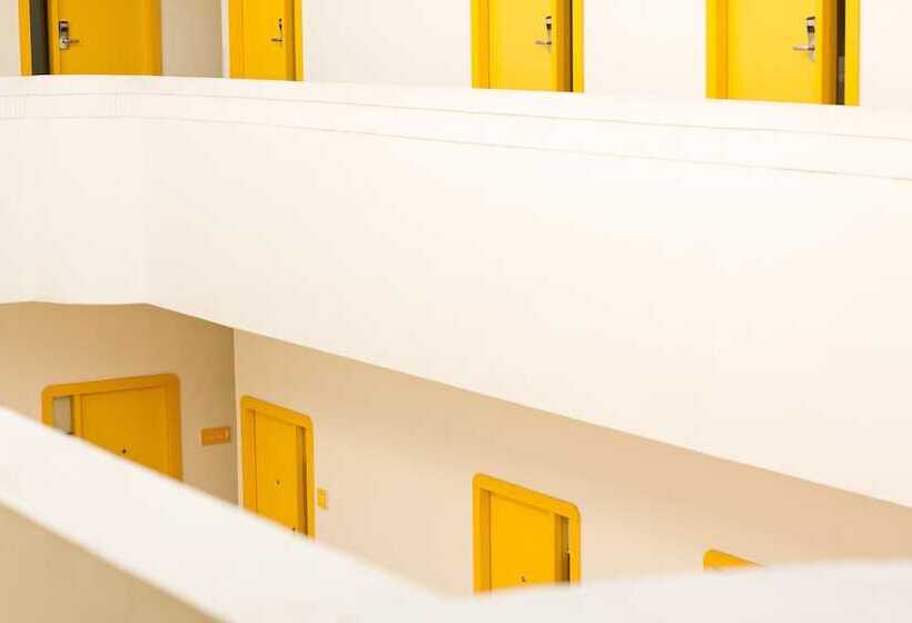 فندق Bloomrooms @ New Delhi Railway Station