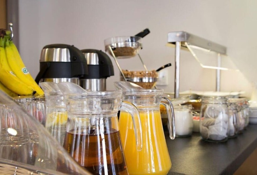 ホテル Britannia Study