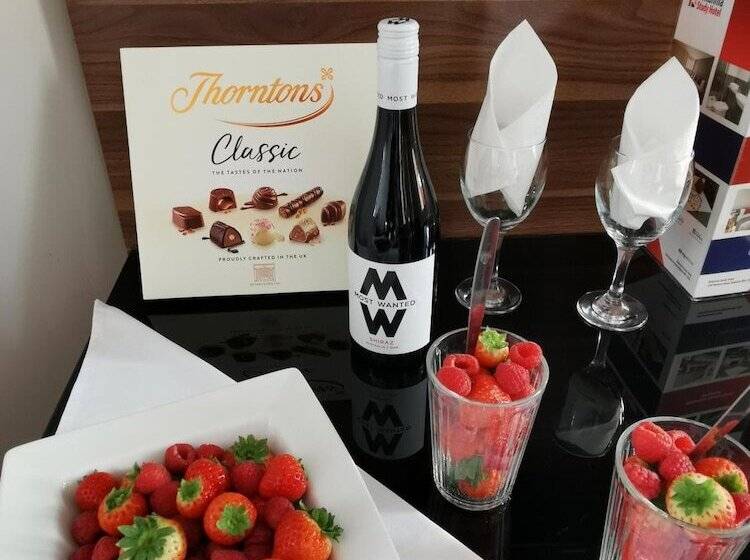 ホテル Britannia Study