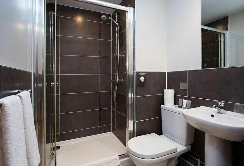 ホテル Britannia Study