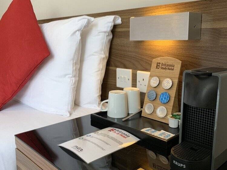 ホテル Britannia Study