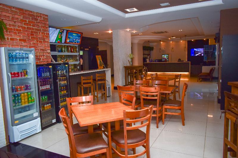 ホテル Camboriu Praia