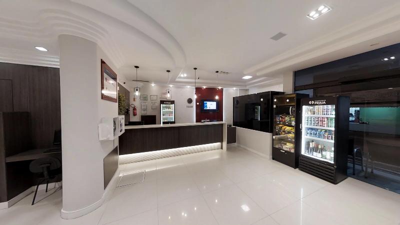 ホテル Camboriu Praia