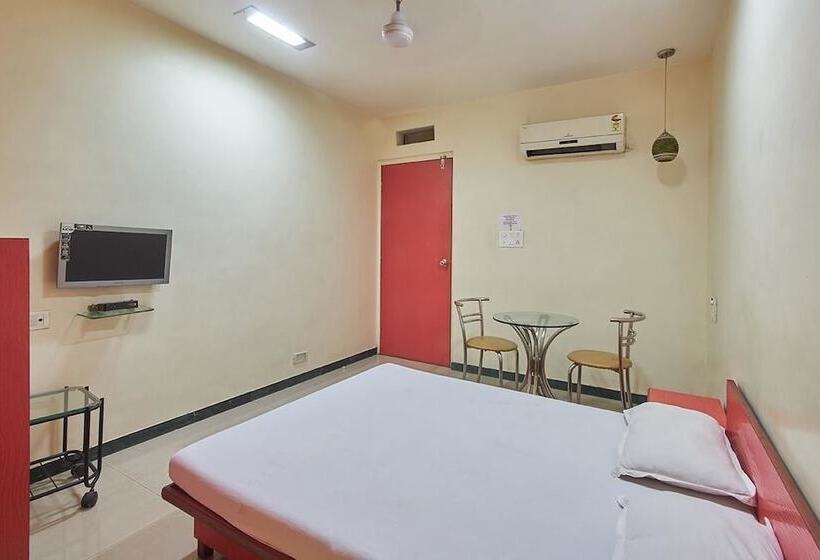 בית מלון כפרי Chakrika Lodging