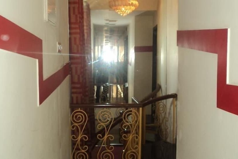 בית מלון כפרי Chakrika Lodging