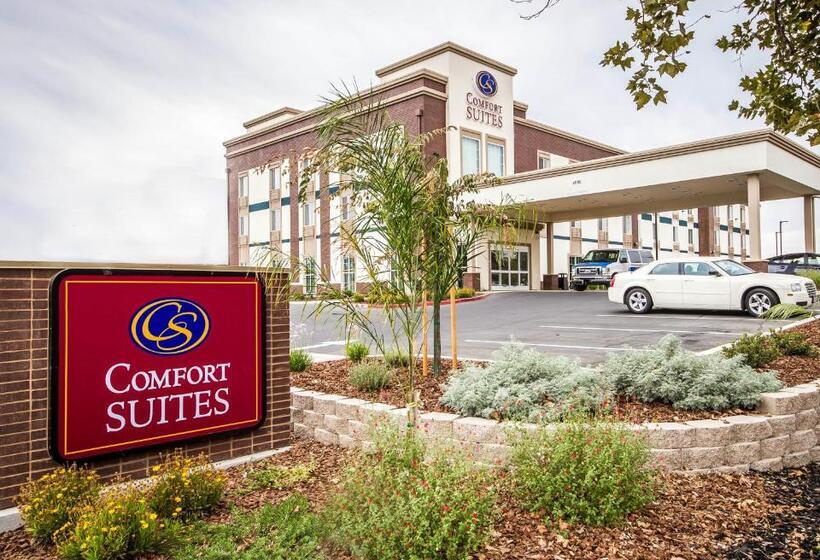 فندق Comfort Suites Woodland  Sacramento Airport