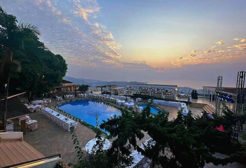 فندق The Country Lodge