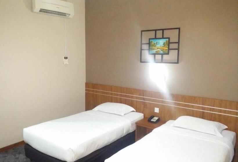 هتل De Baron Resort
