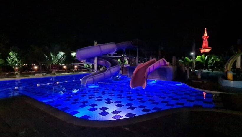 هتل De Baron Resort