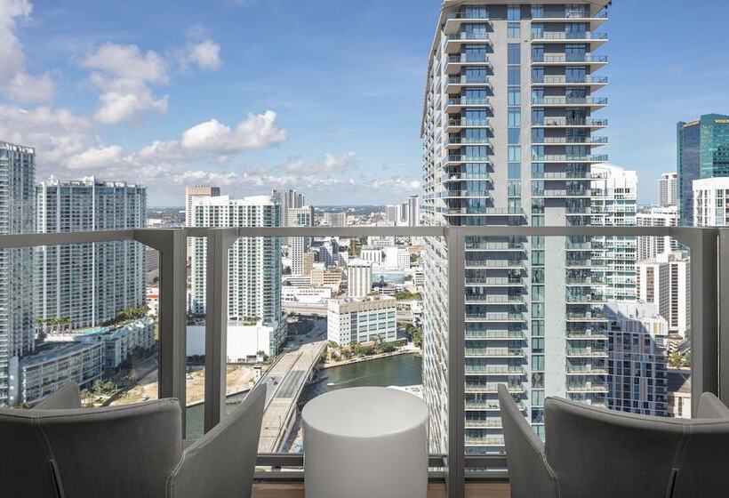 בית מלון כפרי East Miami