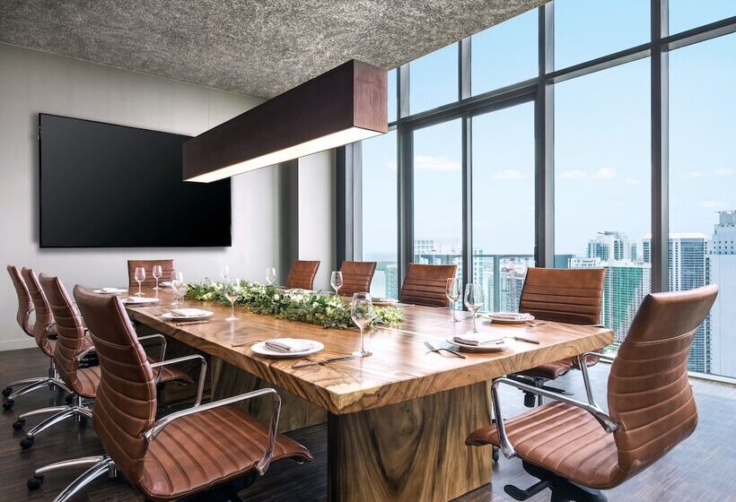 בית מלון כפרי East Miami