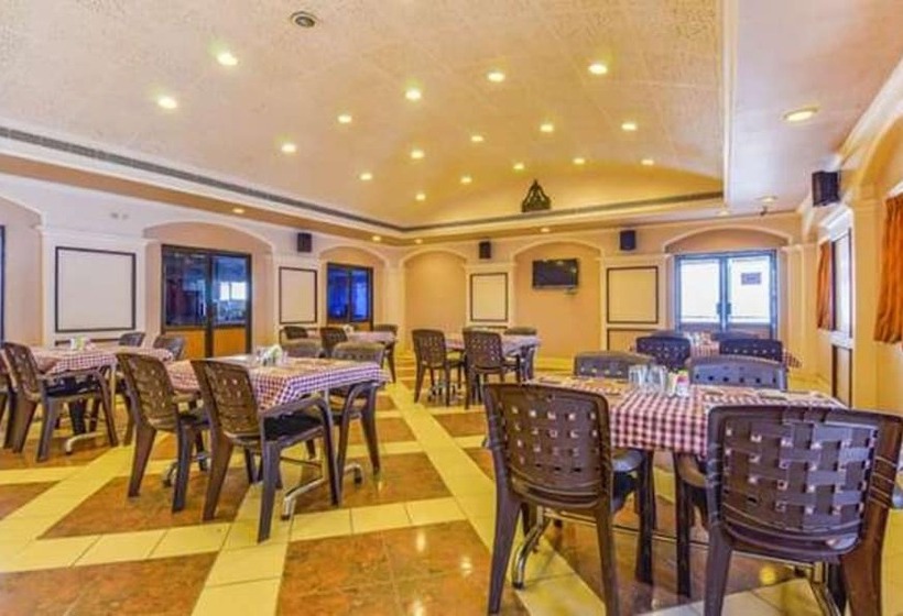 Fabhotel Kinera Comforts Railway Station