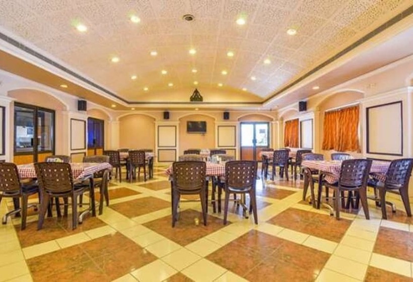 Fabhotel Kinera Comforts Railway Station