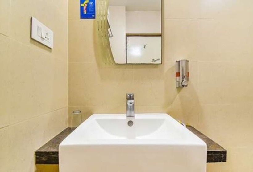 Fabhotel Kinera Comforts Railway Station