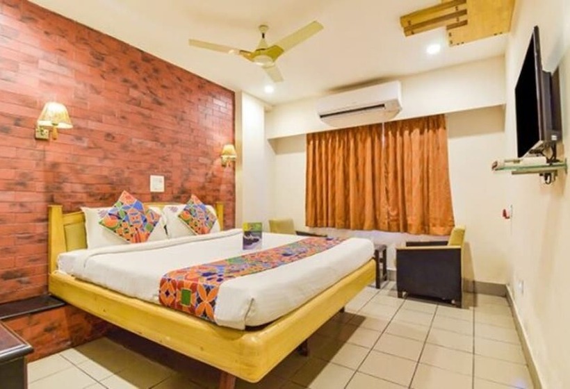 Fabhotel Kinera Comforts Railway Station