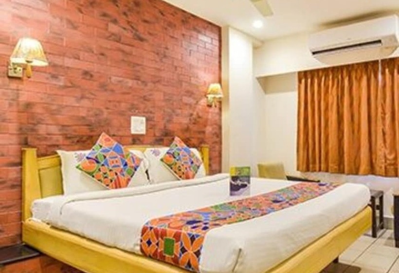Fabhotel Kinera Comforts Railway Station