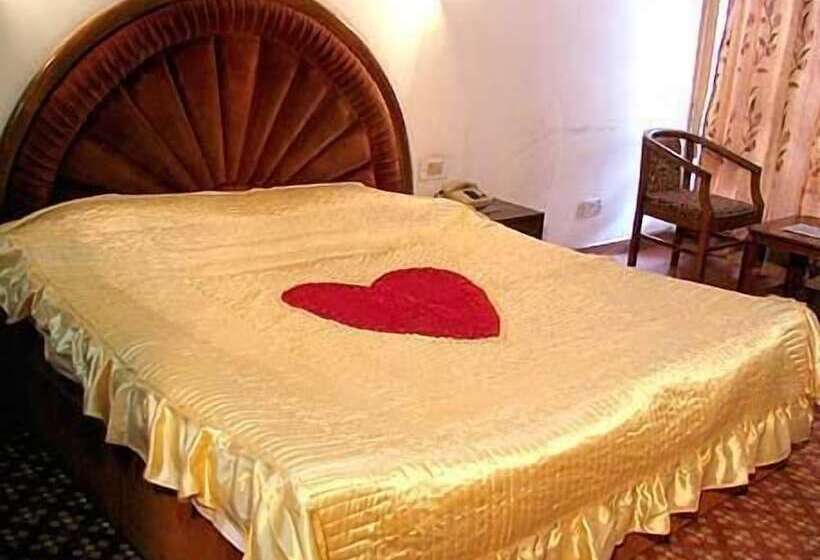 فندق Glacier Resort