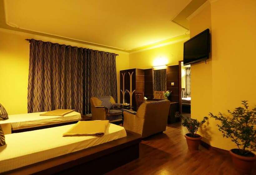 فندق Glacier Resort