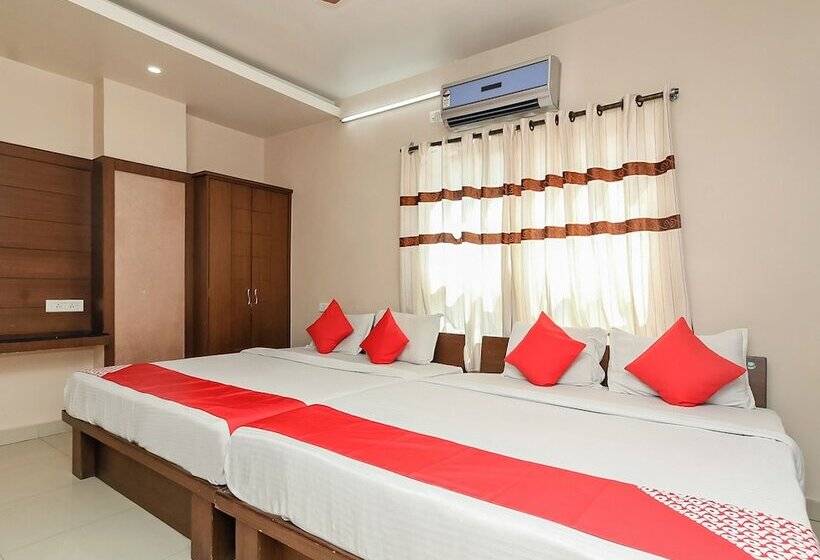 هتل Collection O Regal Near Iskon Temple , Abids