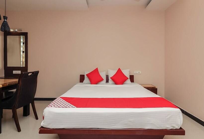 هتل Collection O Regal Near Iskon Temple , Abids