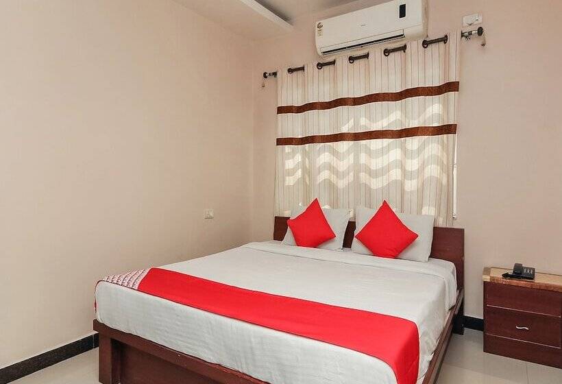 هتل Collection O Regal Near Iskon Temple , Abids