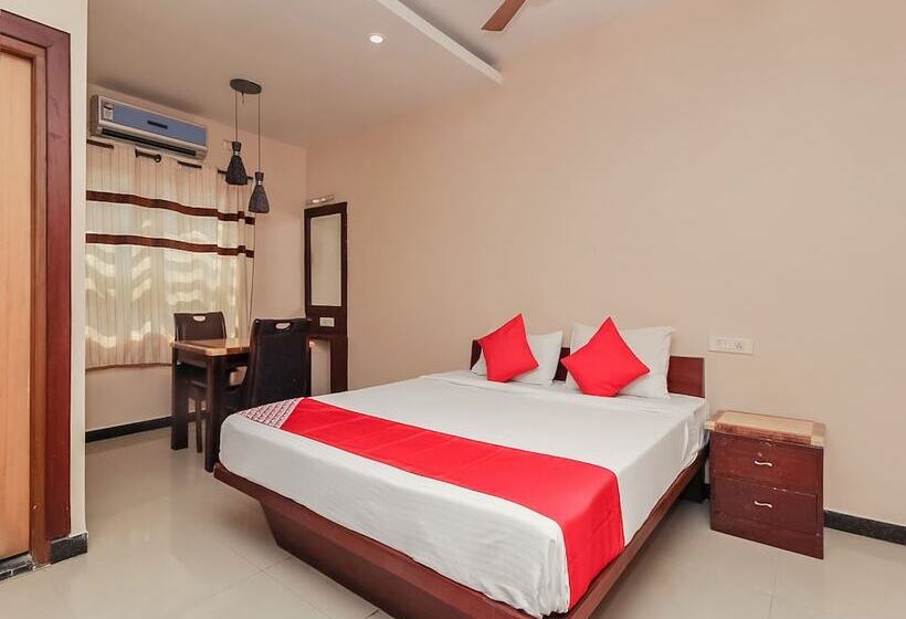 هتل Collection O Regal Near Iskon Temple , Abids