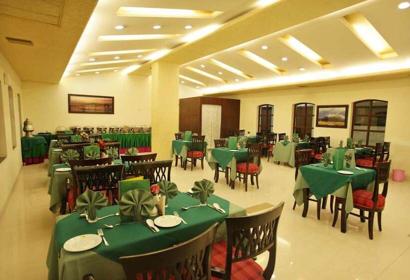 ホテル Grand Mumtaz Towers