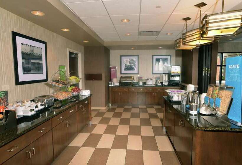 فندق Hampton Inn Springfieldsoutheast