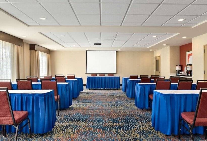 فندق Hampton Inn & Suites Monroe