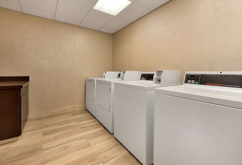 فندق Hampton Inn & Suites Monroe