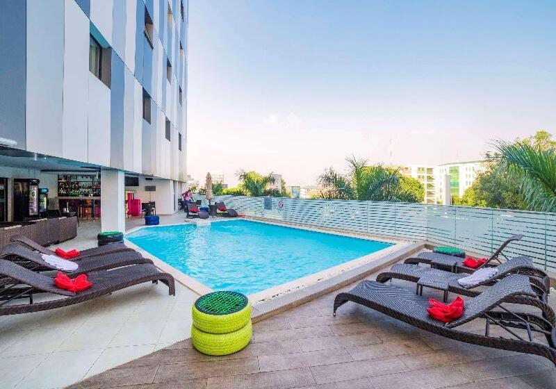 Отель Ibis Styles Accra Airport