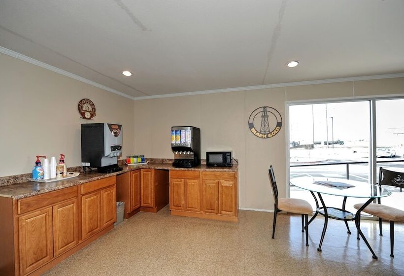 Instalodge Hotel And Suites Karnes City