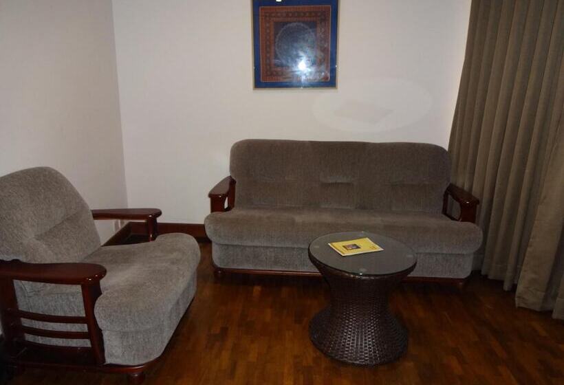 Keys Select By Lemon Tree Hotels, Malabar Gate, Kozhikode