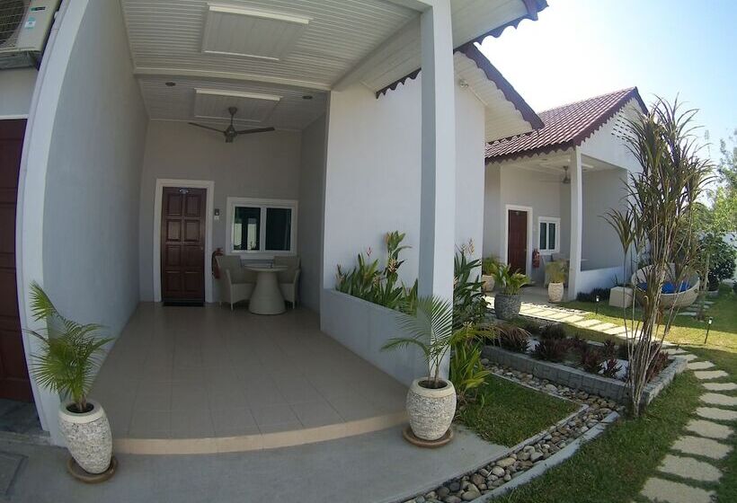 هتل Langkawi Chantique