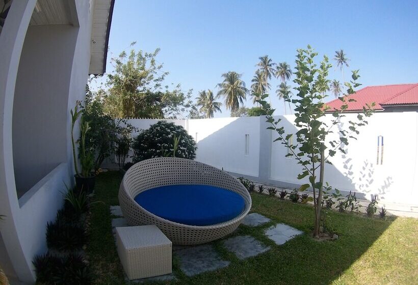 Отель Langkawi Chantique