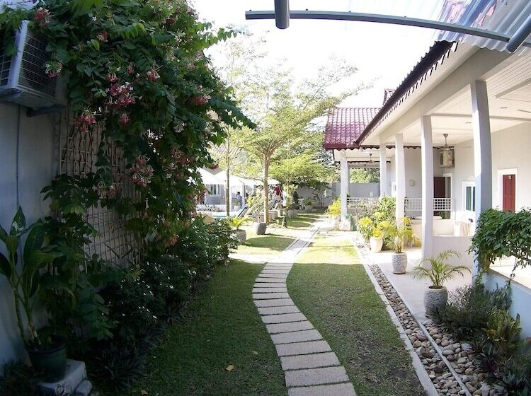 Отель Langkawi Chantique