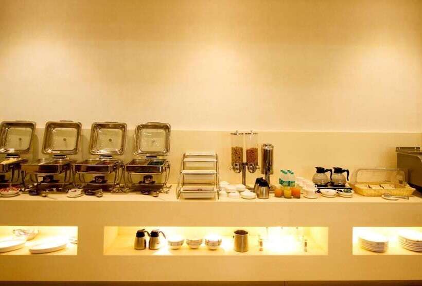 호텔 Le Roi Raipur At Raipur Railway Station