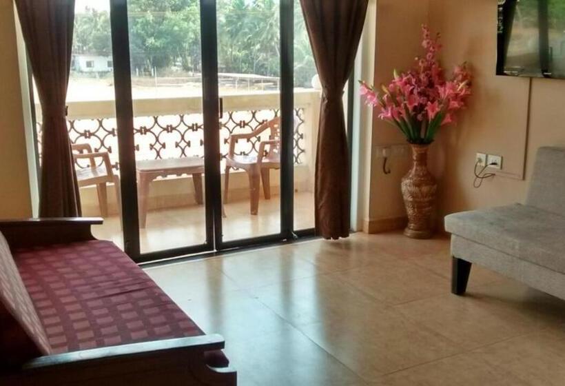 Отель Ocean Crest