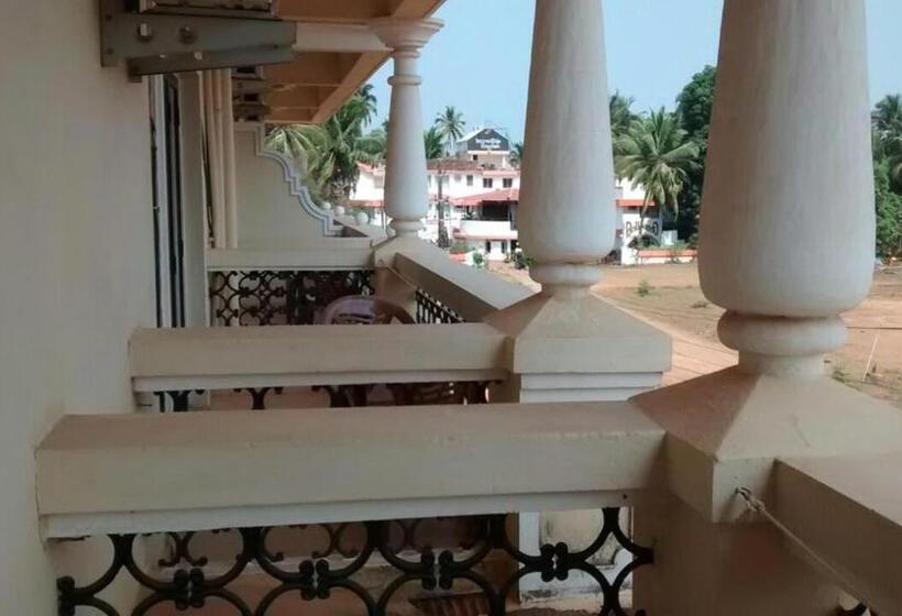 Отель Ocean Crest