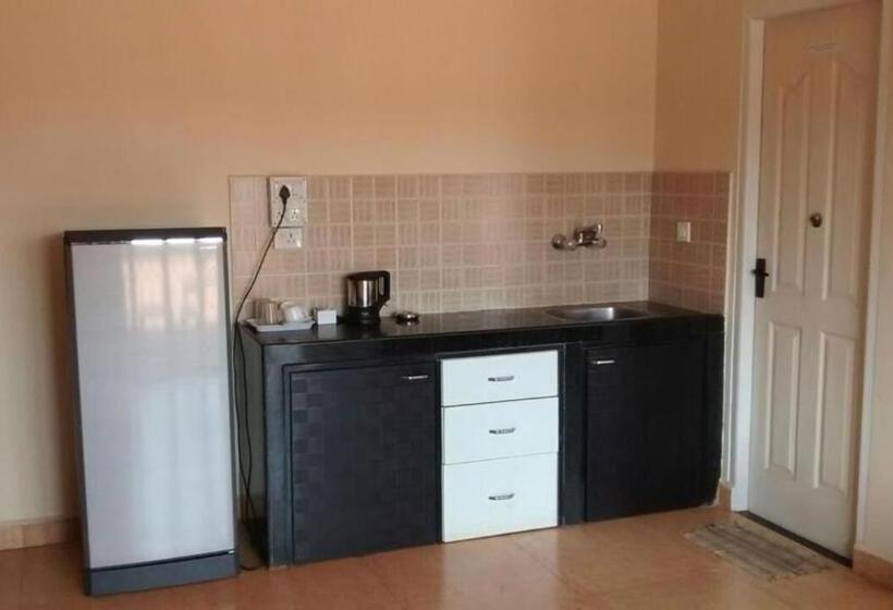 Отель Ocean Crest