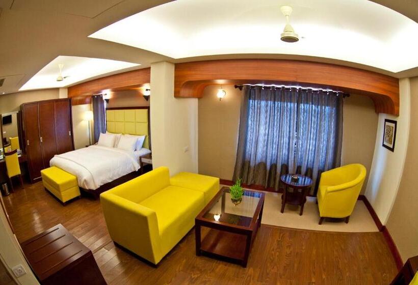 Hotel Paramount Tower