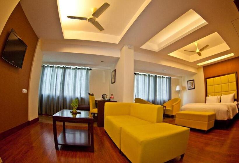 Hotel Paramount Tower