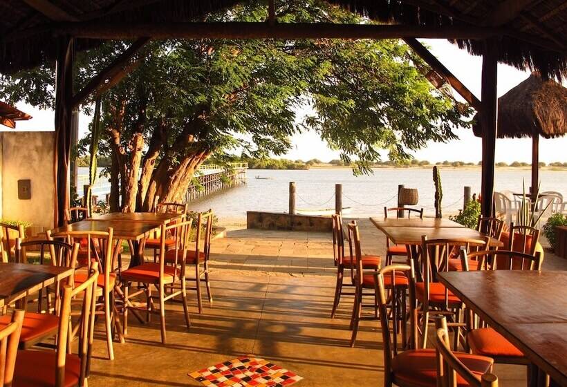 ホテル Pousada Peixe Galo